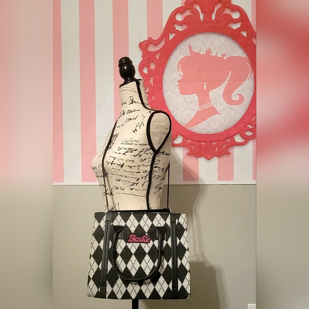 Rhombus pattern..hand bag.. Barbie